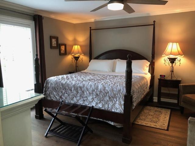 Casa Blanca Boutique Bed & Breakfast Niagara-on-the-Lake Bagian luar foto